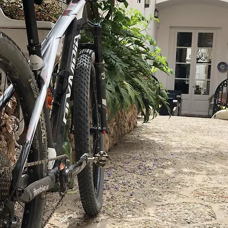 Sa Voga & 4*