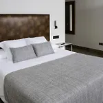Sa Voga & 4*
